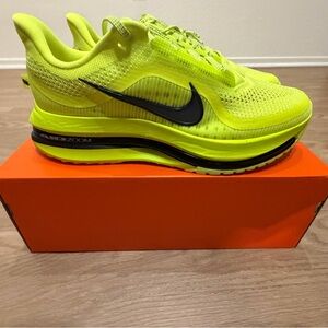 Nike Men's Pegasus Premium Volt 11.5